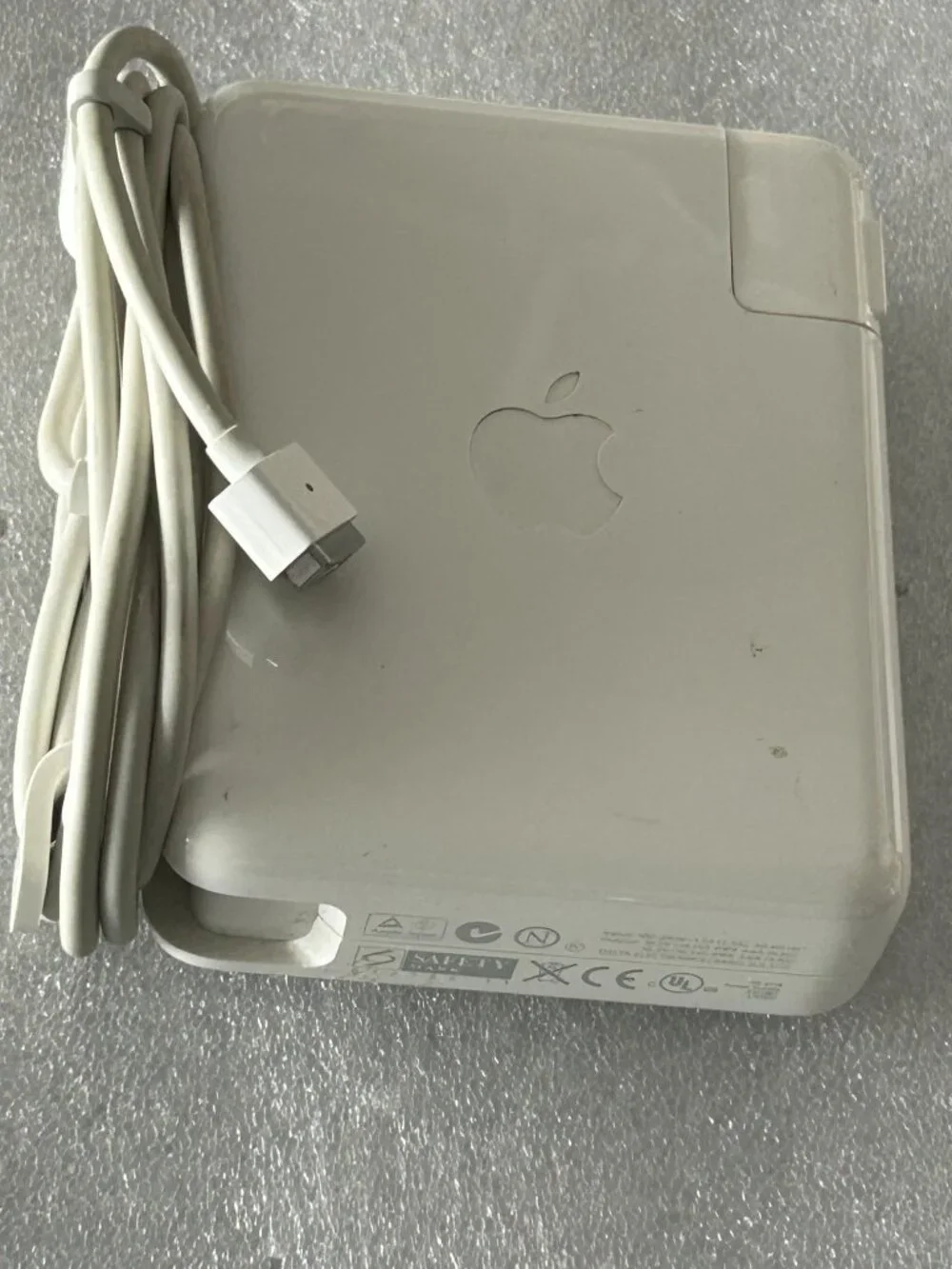 Original APPLE A1172 85W MagSafe Portable Power Adapter Used Tested Good